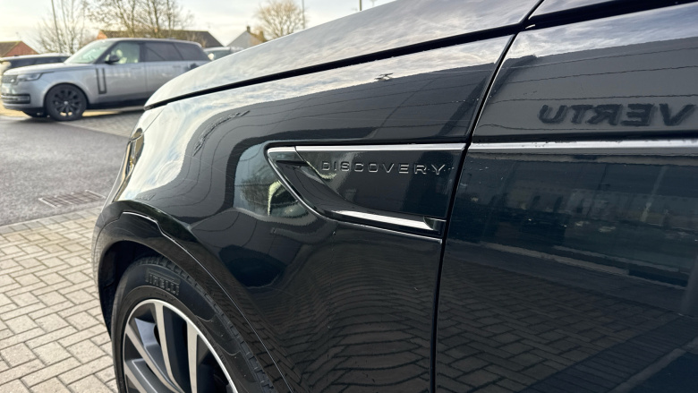 Land Rover Discovery 3.0 P360 R-Dynamic SE 5dr Auto Petrol Station Wagon